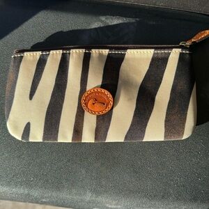 Dooney and Bourke flat pouch